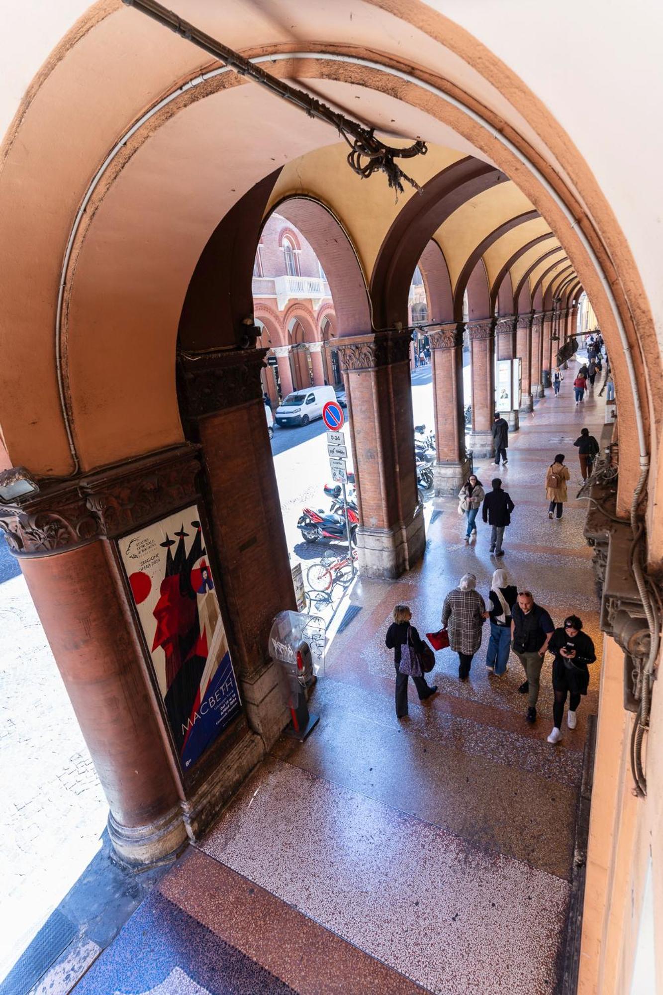 Matildeland Appartamento Centro Storico - Via Indipendenza 博洛尼亚 外观 照片